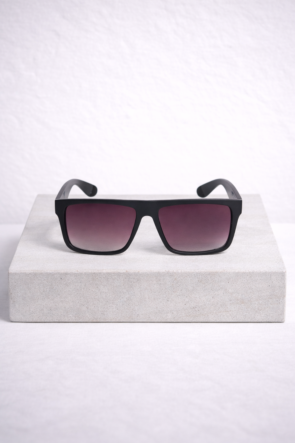 Wayfarer sunglasses with colored lenses